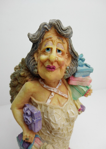 Guardian Grannies & Friends "Flo The Shopper" Figurine by Doug Harris - Picture 7 of 14