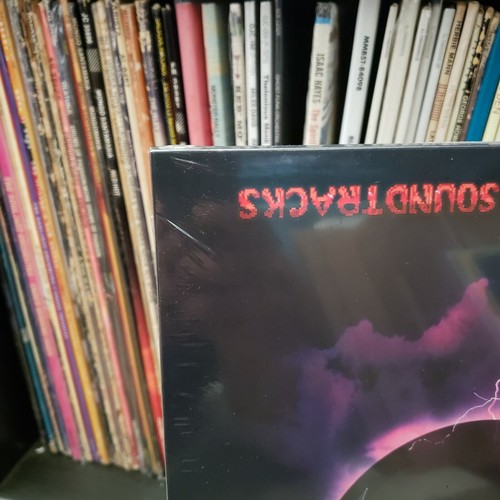 Mortal Kombat I & II Soundtrack Vinyl (MK Logo TriColor Red/Orange/Yellow) x/250 - Picture 8 of 8