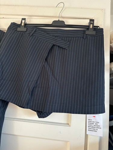 New Look navy Pinstripe Waistcoat/skort suit Size 14 Women's BNWT - Picture 3 of 9