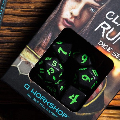 CLASSIC RUNIC BLACK AND GREEN DICE SET STORY ROLE PLAYING GAMES Q-WORKSHOP NEW - Picture 3 of 3