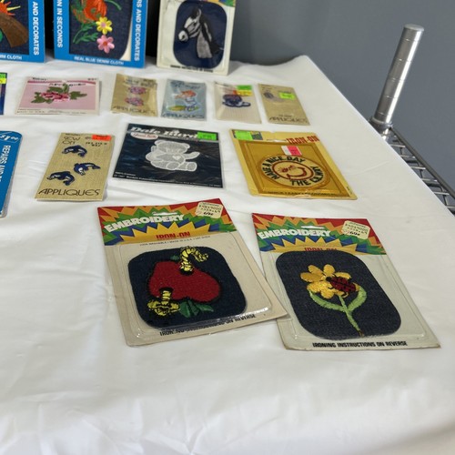 Variety LOT of 23 Vintage Iron On/Sew On Appliques Patches Lot 2. 4f - Picture 12 of 12