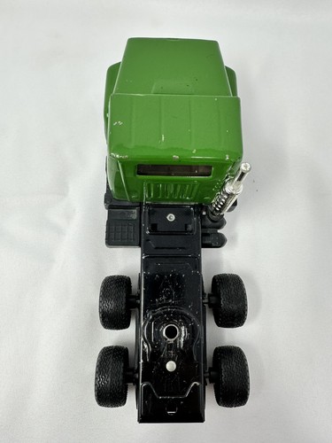 Vintage Ertl Publix Pressed Steel International Day Cab Semi - Green And Black - Picture 5 of 7