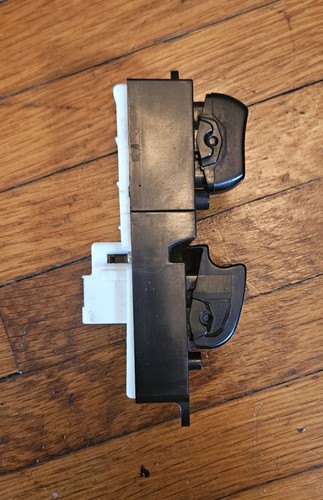 2001 - 2004 TOYOTA TACOMA FRONT DRIVER LH SIDE MASTER POWER WINDOW SWITCH 2 DOOR - Picture 3 of 4