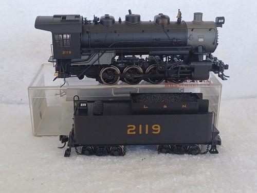 Proto 2000 31572 HO Gauge L&N USRA 0-8-0 Steam Locomotive and Tender #2119 - Picture 10 of 14