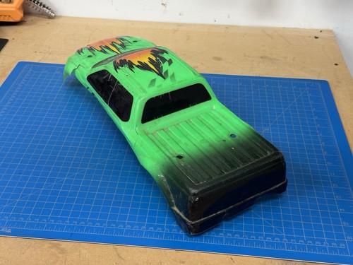 Traxxas E-Maxx Body/shell Green/yellow 3906 Vintage Monster Truck Emaxx - Picture 4 of 9