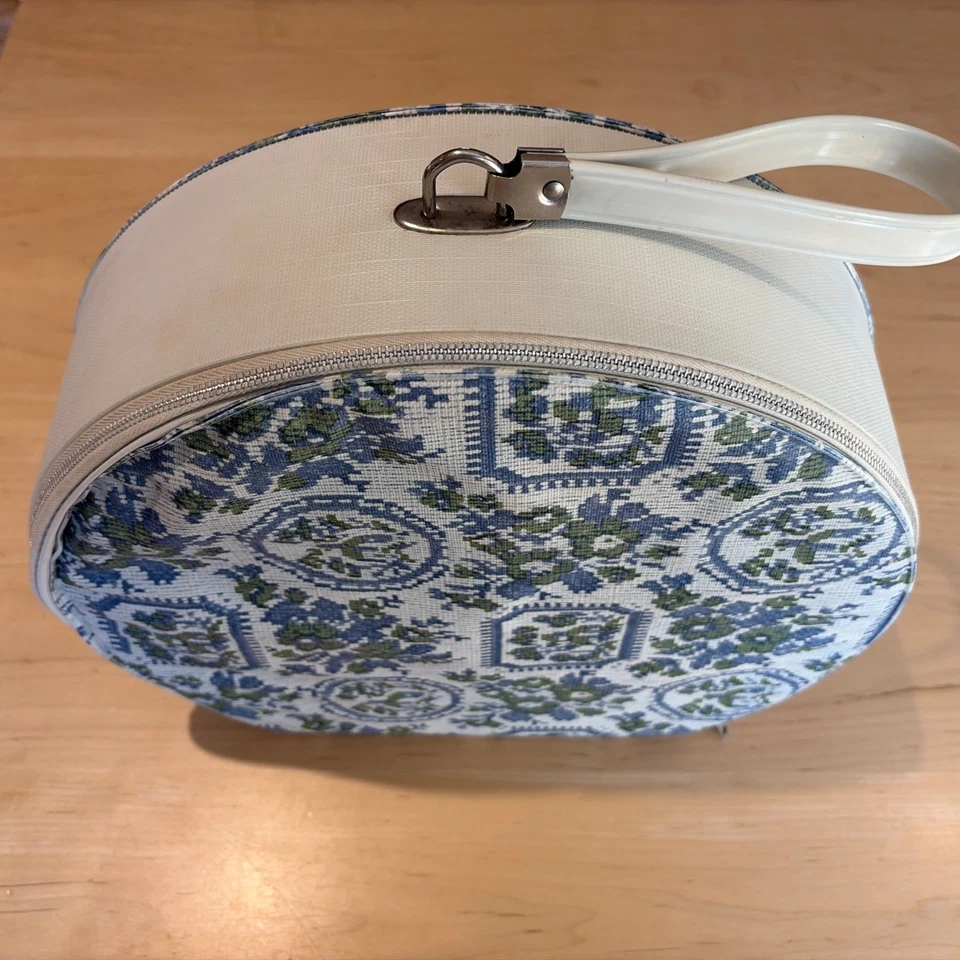 Estuche de Viaje Vintage Equipaje Redondo Cremallera MCM Retro Sombrero Caja Tren Vinilo Floral Foto 3 de 4