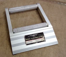 HAUL-MASTER Motorcycle Wheel Cleaning Stand 98800