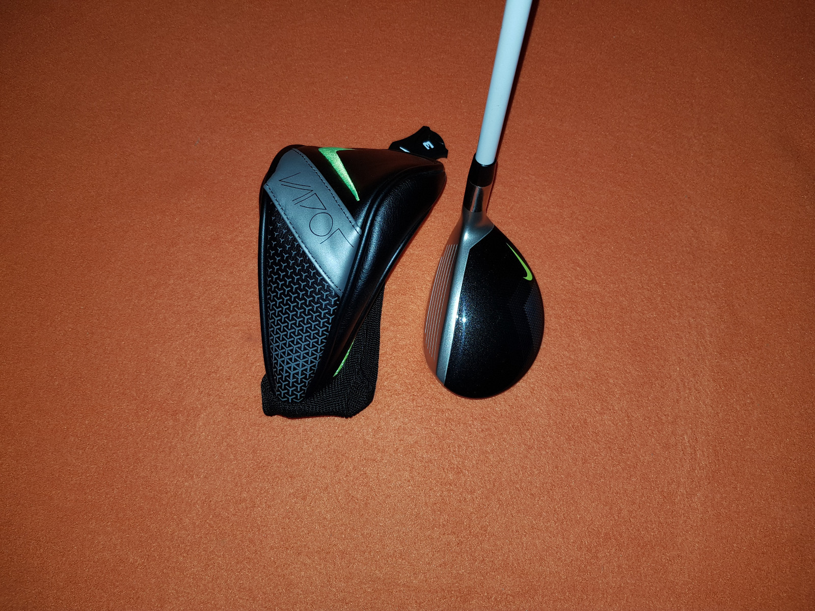 Mano izquierda-Nike Vapor Speed Hybrid 3 - 20 ° loft, Stiff-Flex + Headcover Mano izquierda-Nike Vapor Speed Hybrid 3 - 20 ° loft, Stiff-Flex + Headcover