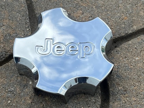 JEEP GRAND CHEROKEE OEM WHEEL CENTER CAP CHROME FINISH 2003 2004 52080334AA