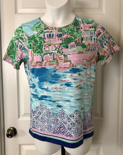 Talbots Vacation Theme Top Womens Large Summer Town Scene Swimmers T-Shirt - Bild 1 von 14