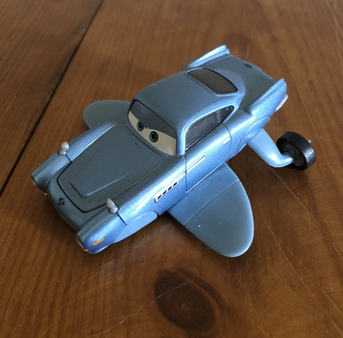 Disney Pixar Cars FLINN MCMISSILE with SPY WINGS!! Diecast 1:55