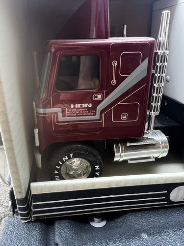 Vintage Hon Office Furniture Nylint Pressed Steel 18 Wheeler Semi Truck MIB 1990 - Picture 3 of 8