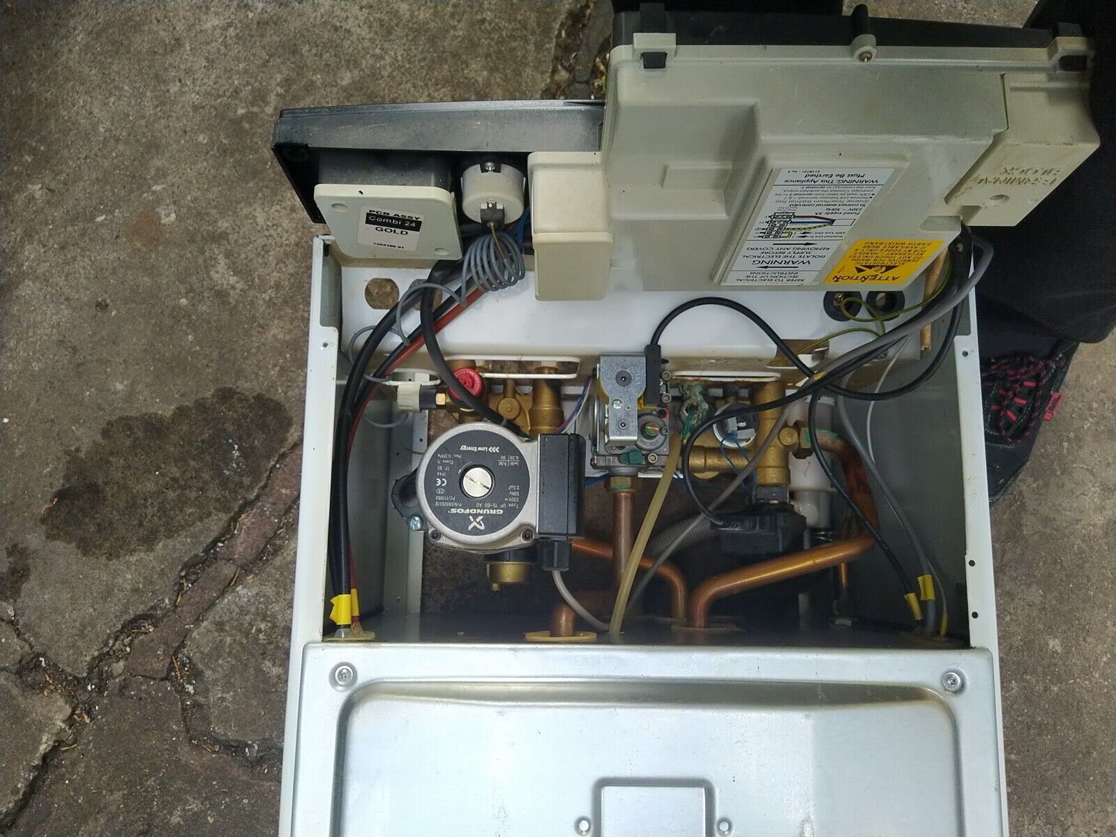 Picture 16 of 24