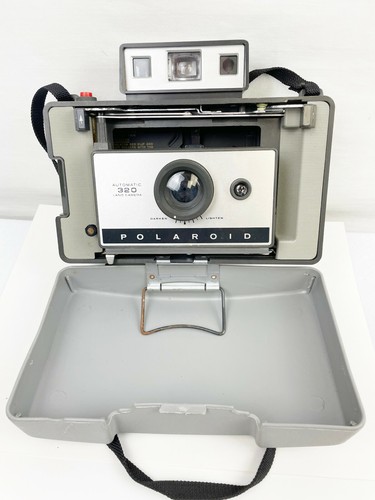 VINTAGE POLAROID AUTOMATIC 320 INSTANT CAMERA - FOR PARTS / REPAIR - Picture 1 of 8