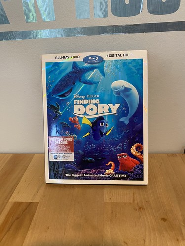 FINDING DORY Blu-ray / DVD Movie - Picture 1 of 4