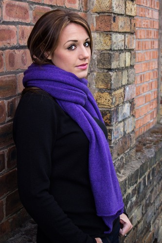 Love Cashmere Women's 100% Cashmere Wrap Scarf - White - made in Scotland - Picture 3 of 4