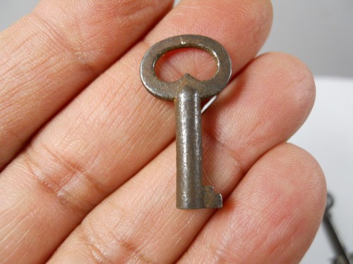 Vintage Antik Lot 7 Metall Skelett Schlüssel Retro Dekor Werkzeuge Architektur Zuhause - Bild 13 von 24