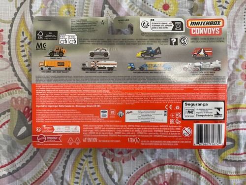 Remolque de volteo Ford Cargo y MBX 2023 Matchbox escala 1/64 - Imagen 2 de 3