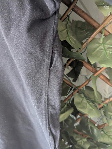 📌 Mitchell & Ness SLAM Allen Iverson T-Shirt Size M Black Graphic Needs Repair - Picture 9 of 10