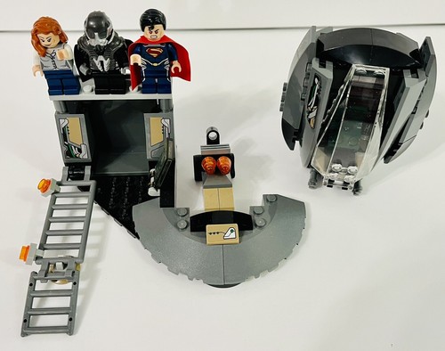 Lego DC Comic 76009 Superman schwarz Zero Escape mit Minifiguren. (Keine Box oder Handbuch) - Bild 2 von 12