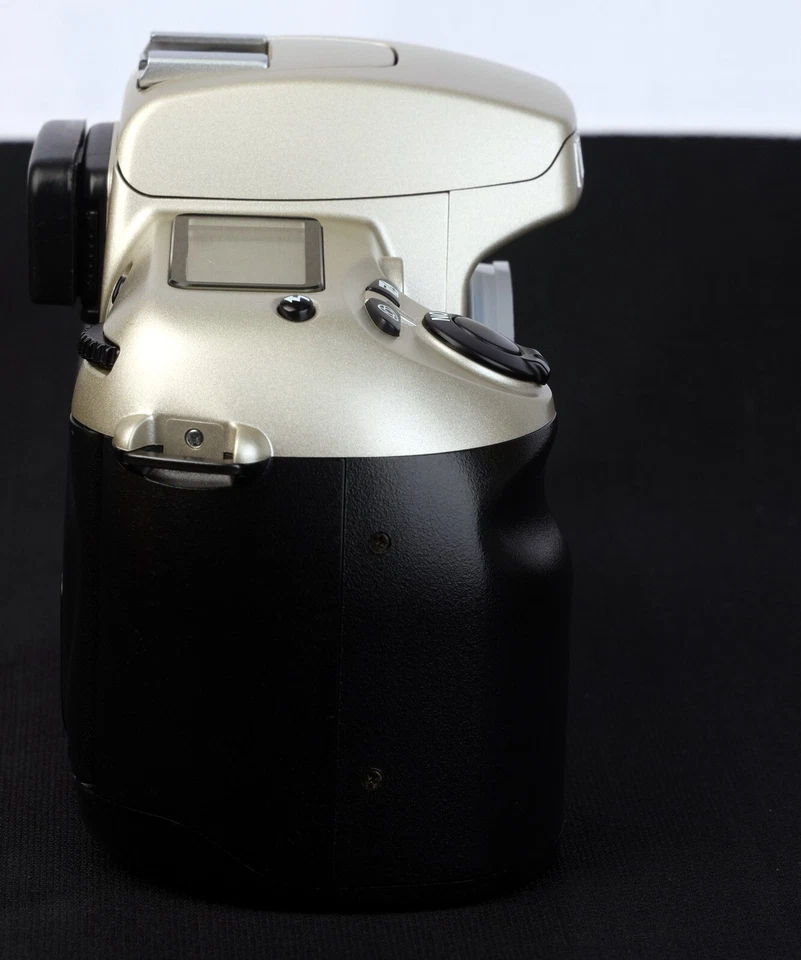 TMIB Nikon F60D Panorama AF 35mm Film SLR Camera Body Only c/w Straps & Manual - Image 3 of 4