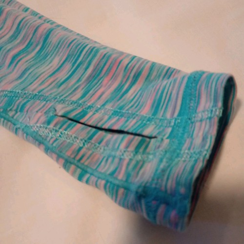 ivivva by Lululemon Girls Jersey Tee Size 12 Teal Pink Stripes Thumb Hole Pleat - Picture 5 of 13