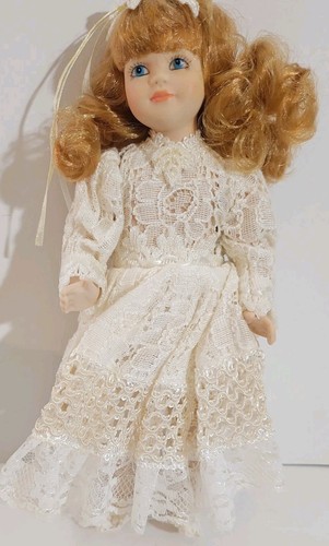 Porcelain Bride Doll marked 9" Handmade Wedding Clothes in Box - Picture 4 of 9