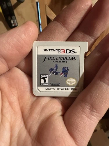 Fire Emblem: Awakening [Nintendo 3DS – Cartridge Only]