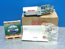 DESTACO 802-U PNEUMATIC HOLD DOWN CLAMP  10251700194