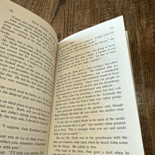 Secret Treasure Of Tentenbury Manor by Christine Hunter 1973 Vtg Paperback Book - Picture 9 of 16