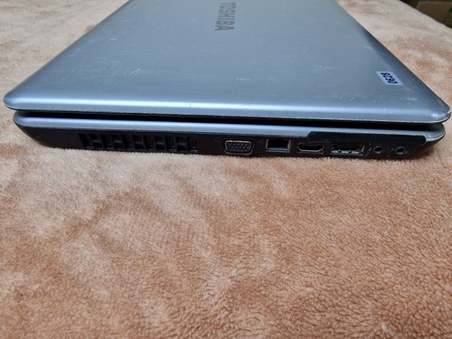 Toshiba Satellite L500-1XM Laptop 15.6" Celeron 900 2.2GHz 3gb Ram No Hdd Faulty - Picture 12 of 14