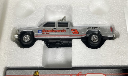 1/64 Action Dale Earnhardt #3 Sports Image Dually Trailer DieCast Set - Picture 2 of 4