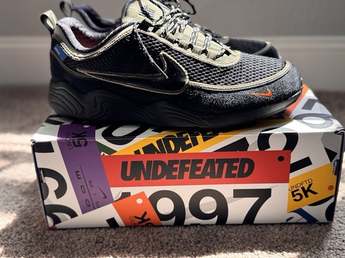 Nike Spiridon undefeated (size 10)