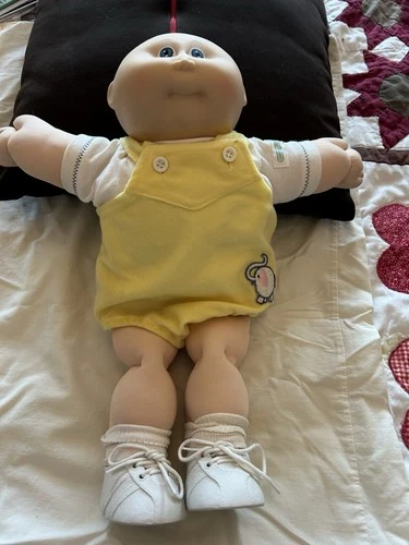 Vintage Coleco Cabbage Patch Preemie Original Clothes Bald Boy Blue Eyes 1982