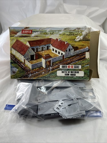 Vintage Airfix Battle Of Waterloo Farm House No. 1709 W/Box - READ Description