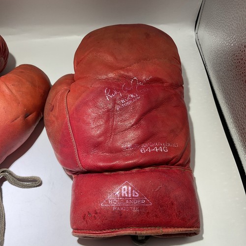 Guantes de Boxeo Modelo Autografiados Rocky Graziano Trío Hollander De Colección TIENEN DESGASTE - Imagen 2 de 6