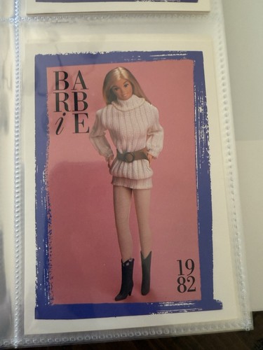 Mattel Vintage Barbie Trading Cards 1990 1° Ed. 1959-1990 come nuove in raccoglitore 310 carte - Foto 12 di 24