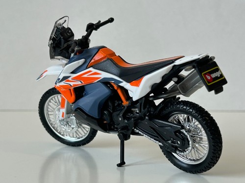 Modellino moto KTM 790 Adventure R rally giocattolo pressofuso 1:18 Bburago - Foto 4 di 17