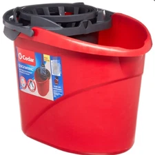 O-Cedar QuickWring™ 2.5 Gallon Mop Bucket with Wringer, Red
