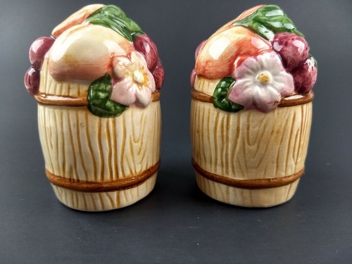 Set shaker sale pepe fiori ciliegio fragola pesca barile frutta vintage - Foto 8 di 8