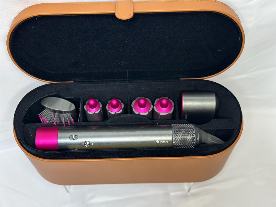 DYSON ダイソン　ヘアドライヤー　dryer　HS01　大風量　収納ケース付 DYSON ダイソン ヘアドライヤー dryer HS01 大風量 収納ケース付 DYSON