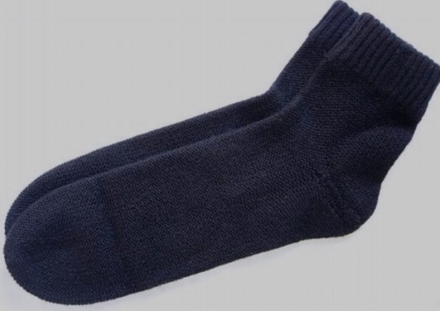 Women 100/% cashmere bed socks black ankle length Large