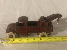 Champion Cast Iron Mack Tow Truck Vintage Toy Wrecker Arcade Hubley 1930's E-4