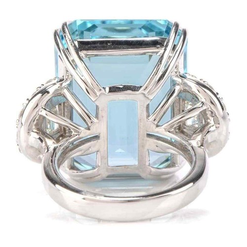 Estate 43.99CT Radiant Cut Aquamarine With Baguette & Round Cut CZ Fashion Ring - Picture 3 of 6