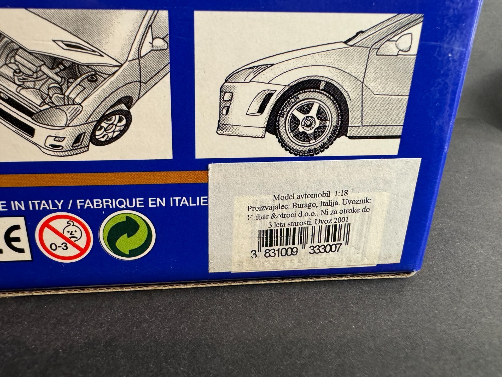 Foto 14 di 15