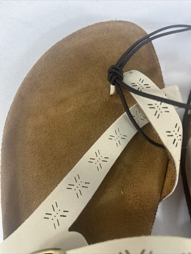 New Arizona Jean Co. Women's 8.5 Sandals Adjustable Buckle Strappy Brown - Picture 3 of 7