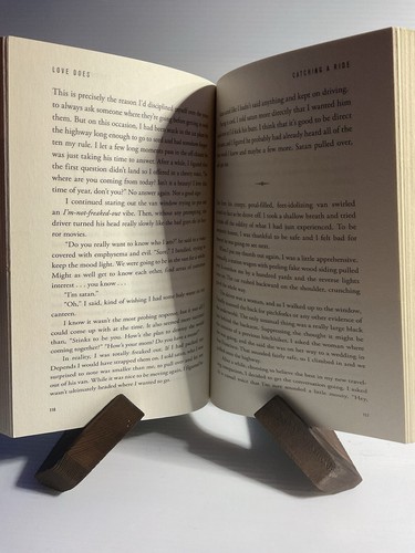 “Love Does” By Bob Goff **2012 NYTB Paperback** - Picture 4 of 8
