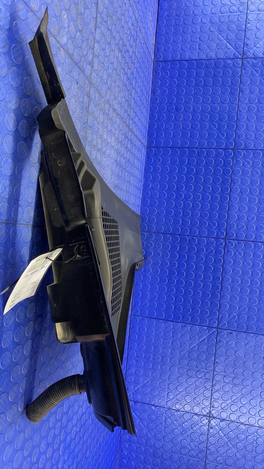 2008-2014 FERRARI CALIFORNIA FRONT RIGHT WINDSHIELD COWL COVER PANEL 82501400