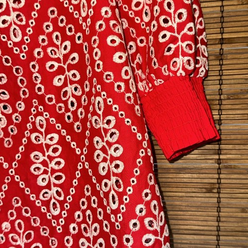 Top lirico Cabi nuovo senza etichette #6203 motivo rosso piccolo ricamato floreale manica a 3/4 - Foto 3 di 8