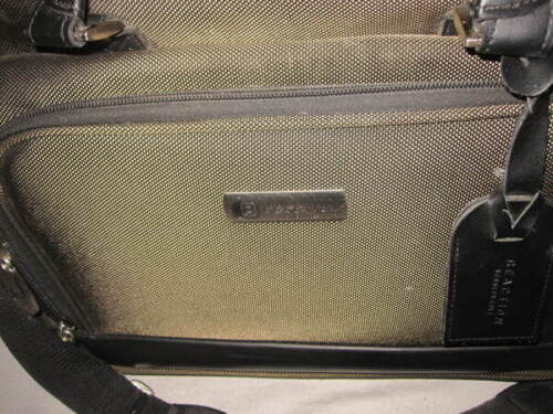 Kenneth Cole Reaction Rolling Travel Shoulder Carry on Overnight bag EUC - Picture 2 of 11